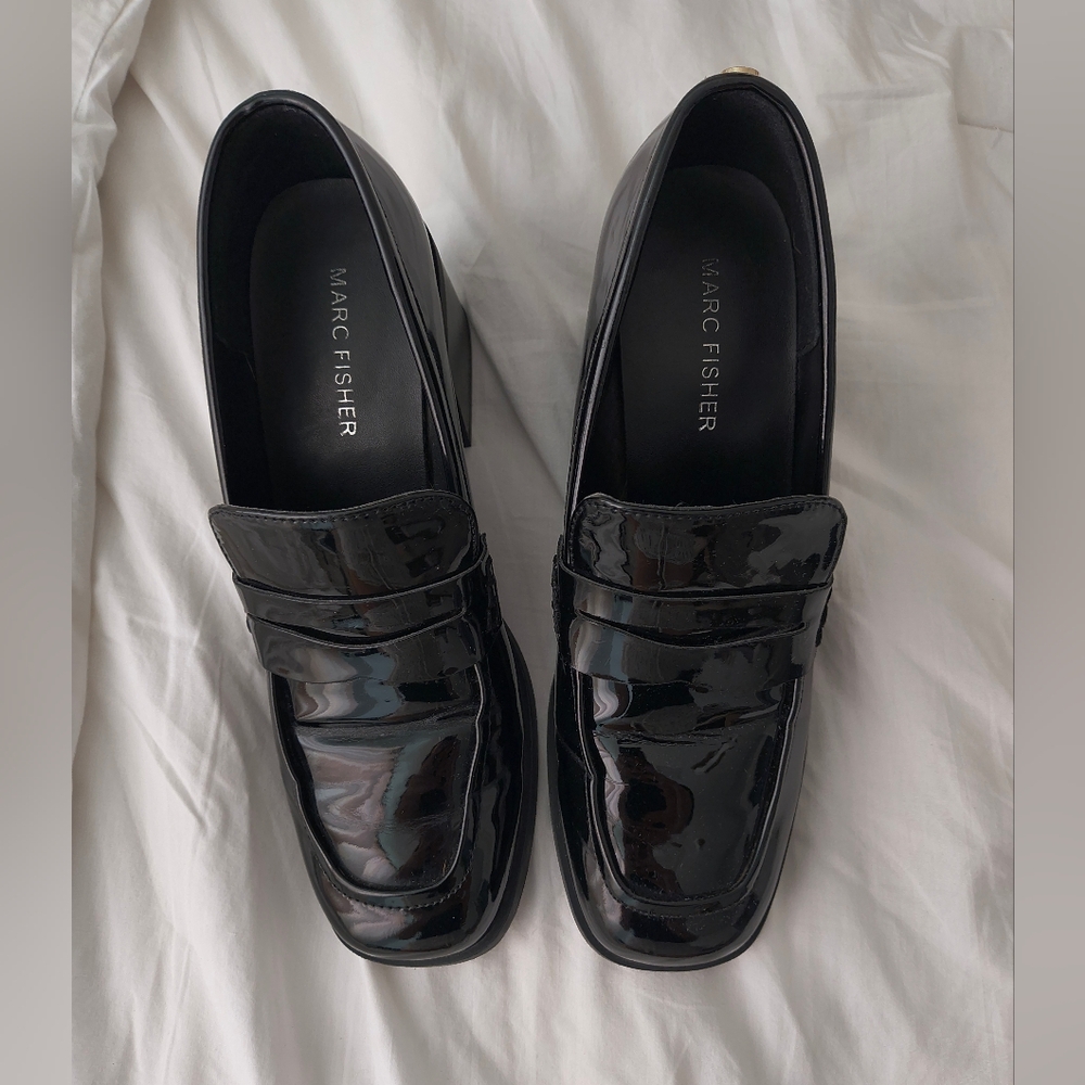 Marc Fisher Black Women's Loafers Sleek Slip-Ons Size 6 1/5.